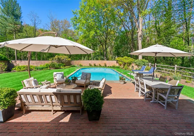 Photo 3 of Single family home for sale at 18 Matinecock Farms Rd, Glen Cove, NY 11542 | MLS# 1039651 | Listing updated on 2026-09-04