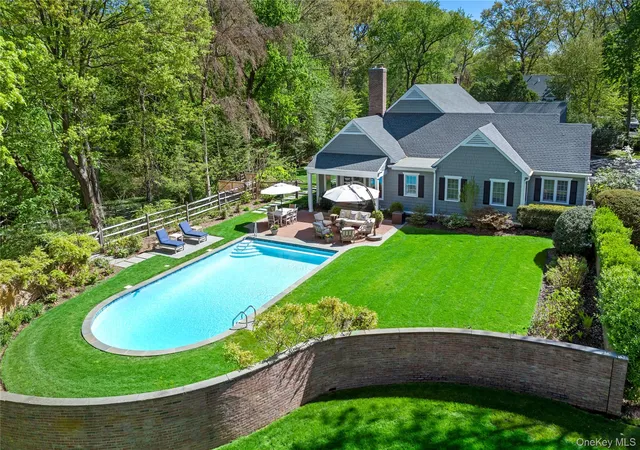 Photo 4 of Single family home for sale at 18 Matinecock Farms Rd, Glen Cove, NY 11542 | MLS# 1039651 | Listing updated on 2026-09-04