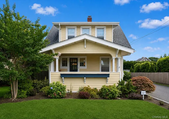 Single family home for sale at 87 Islip Ave, Islip, NY 11751 | MLS# 1039668