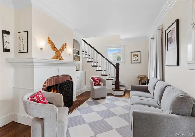 Photo 2 of Single family home for sale at 87 Islip Ave, Islip, NY 11751 | MLS# 1039668 | Listing updated on 2026-09-13
