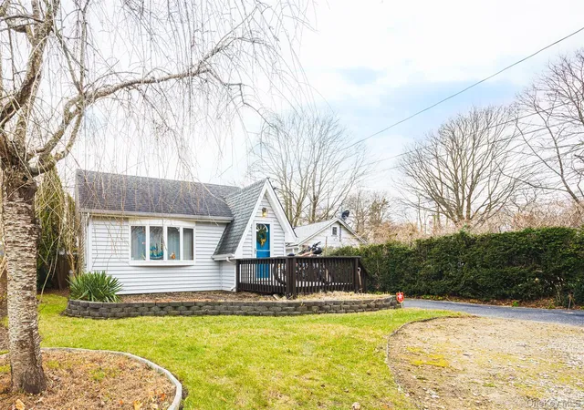 2nd image of 278 W Elm Rd, Brookhaven, NY 11951 | MLS# 1039676