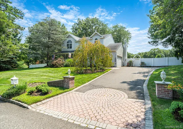 Photo 2 of Sale Pending at 2 Piedmont Ct, Brookhaven, NY 11720 | MLS# 1039680 | Listing updated on 2026-08-28