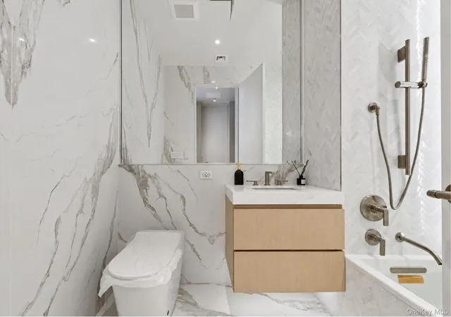 Photo 4 of Condo for sale at 25-08 43rd Avenue #2B, New York, NY 11101 | MLS# 1039707 | Listing updated on 2026-08-30