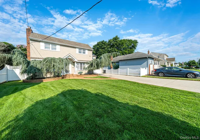 Photo 2 of Sale Pending at 752 Oakfield Ave, Hempstead, NY 11710 | MLS# 1039710 | Listing updated on 2026-09-03