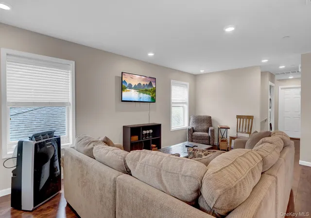 Photo 4 of Single family home for sale at 72 Arizona Ave, Long Beach, NY 11561 | MLS# 1039719 | Listing updated on 2026-10-18