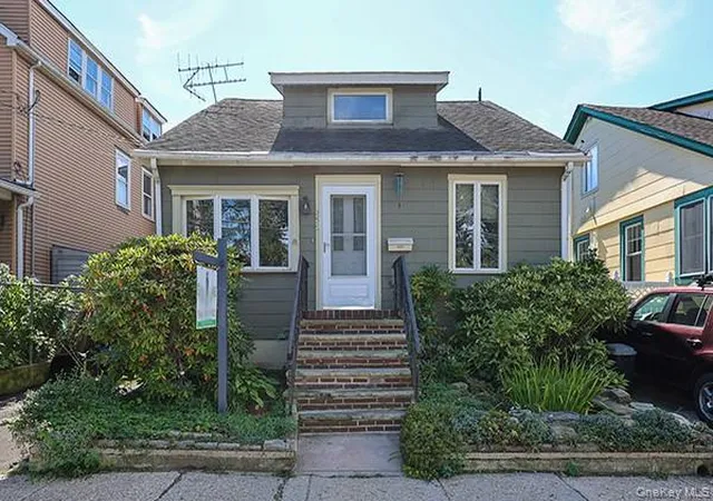 Photo 2 of Single family home for sale at 233 8th Avenue, Oyster Bay, NY 11579 | MLS# 1039720 | Listing updated on 2026-10-03