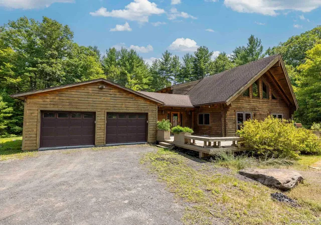 Photo 3 of Single family home for sale at 11 Spruce Hl Rd, Olive, NY 12461 | MLS# 1039721 | Listing updated on 2026-09-19