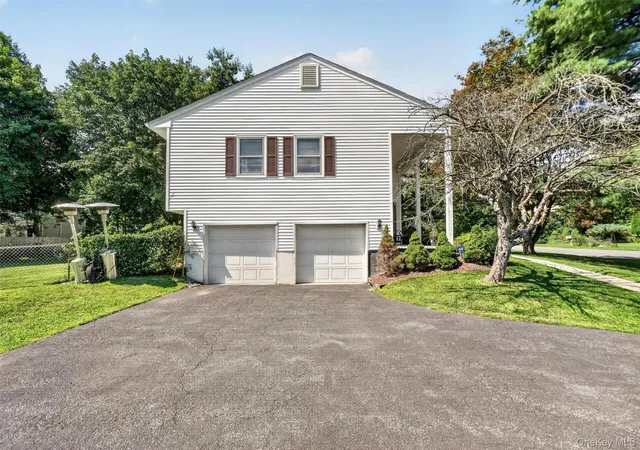 Photo 4 of Sale Pending at 32 Hagan Dr, Poughkeepsie, NY 12603 | MLS# 1039732 | Listing updated on 2026-09-19