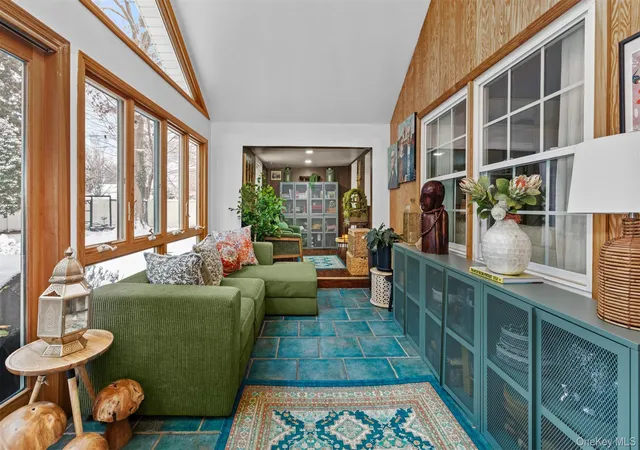 Photo 4 of Single family home for sale at 194 W Neck Rd, Huntington, NY 11743 | MLS# 1039742 | Listing updated on 2026-10-08