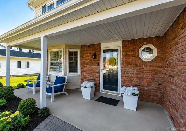 Photo 1 of Single family home for sale at 165 Pepperidge Rd, Islip, NY 11769 | MLS# 1039743 | Listing updated on 2026-09-20