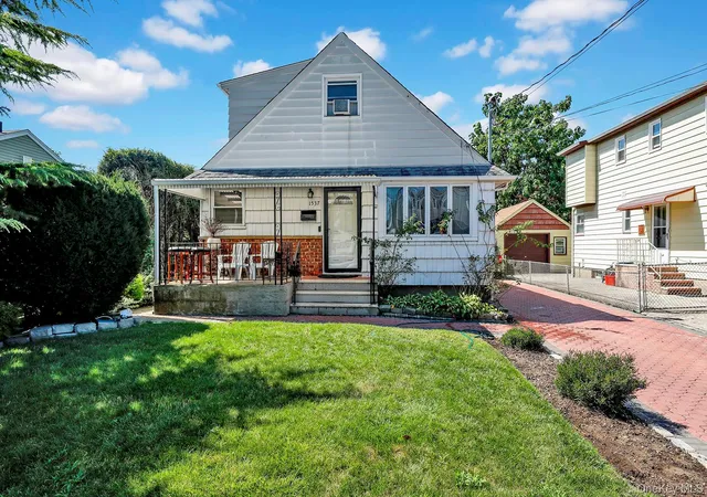 32nd image of 1537 Madison St, Hempstead, NY 11003 | MLS# 1039752
