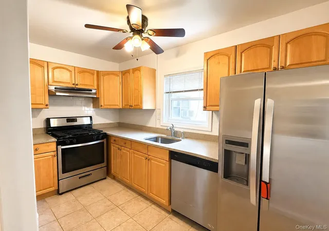 Photo 3 of Sale Pending at 320 S Broadway #T5, Greenburgh, NY 10591 | MLS# 1039755 | Listing updated on 2026-09-03