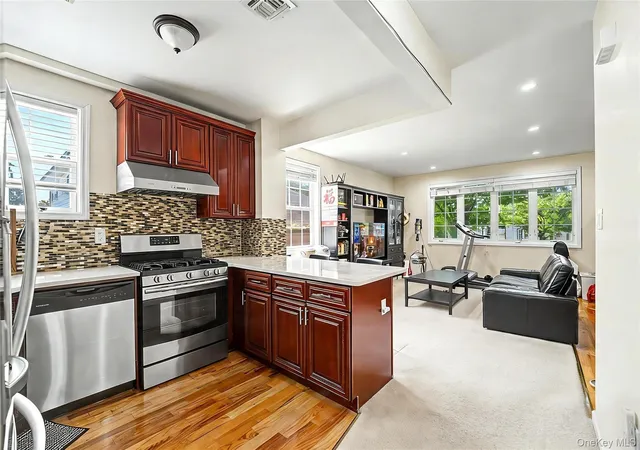 Photo 4 of House for sale at 158-39 77th Road, New York, NY 11366 | MLS# 1039771 | Listing updated on 2026-09-07
