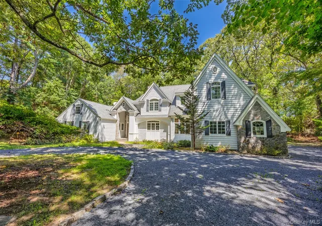 Photo 2 of Single family home for sale at 23 Cliff Rd, Brookhaven, NY 11777 | MLS# 1039772 | Listing updated on 2026-10-03