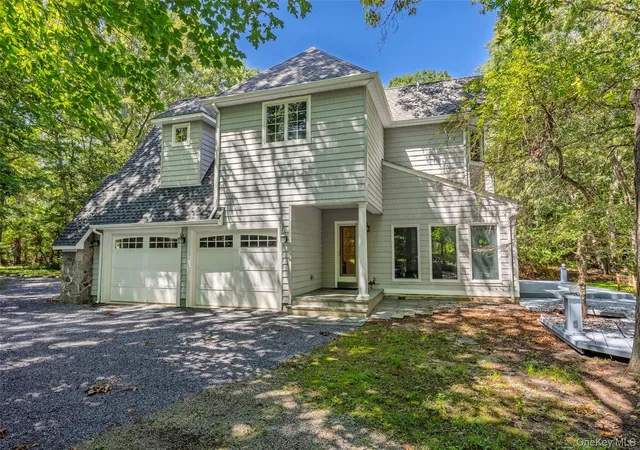 Photo 3 of Single family home for sale at 23 Cliff Rd, Brookhaven, NY 11777 | MLS# 1039772 | Listing updated on 2026-10-03