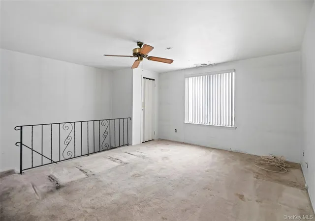 Listing Photo 4 - Condo for sale in building located at 221 Sagamore Hls Dr, Brookhaven, NY 11776 - Unit #221