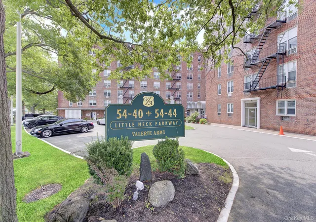 Listing Photo 3 - Condo for sale in Valerie Arms Apt Corporation located at 54-40 Little Neck Pkwy, New York, NY 11362 - Unit #6G