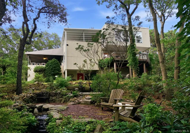 Photo 2 of Single family home for sale at 15 Eagle Rock Hl, Huntington, NY 11721 | MLS# 1039788 | Listing updated on 2026-10-13