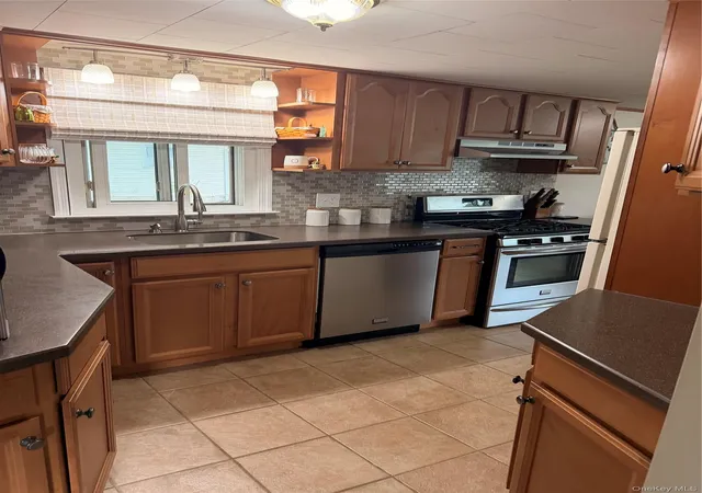 2nd image of 973 State Route 17k, Montgomery, NY 12549 | MLS# 1039803