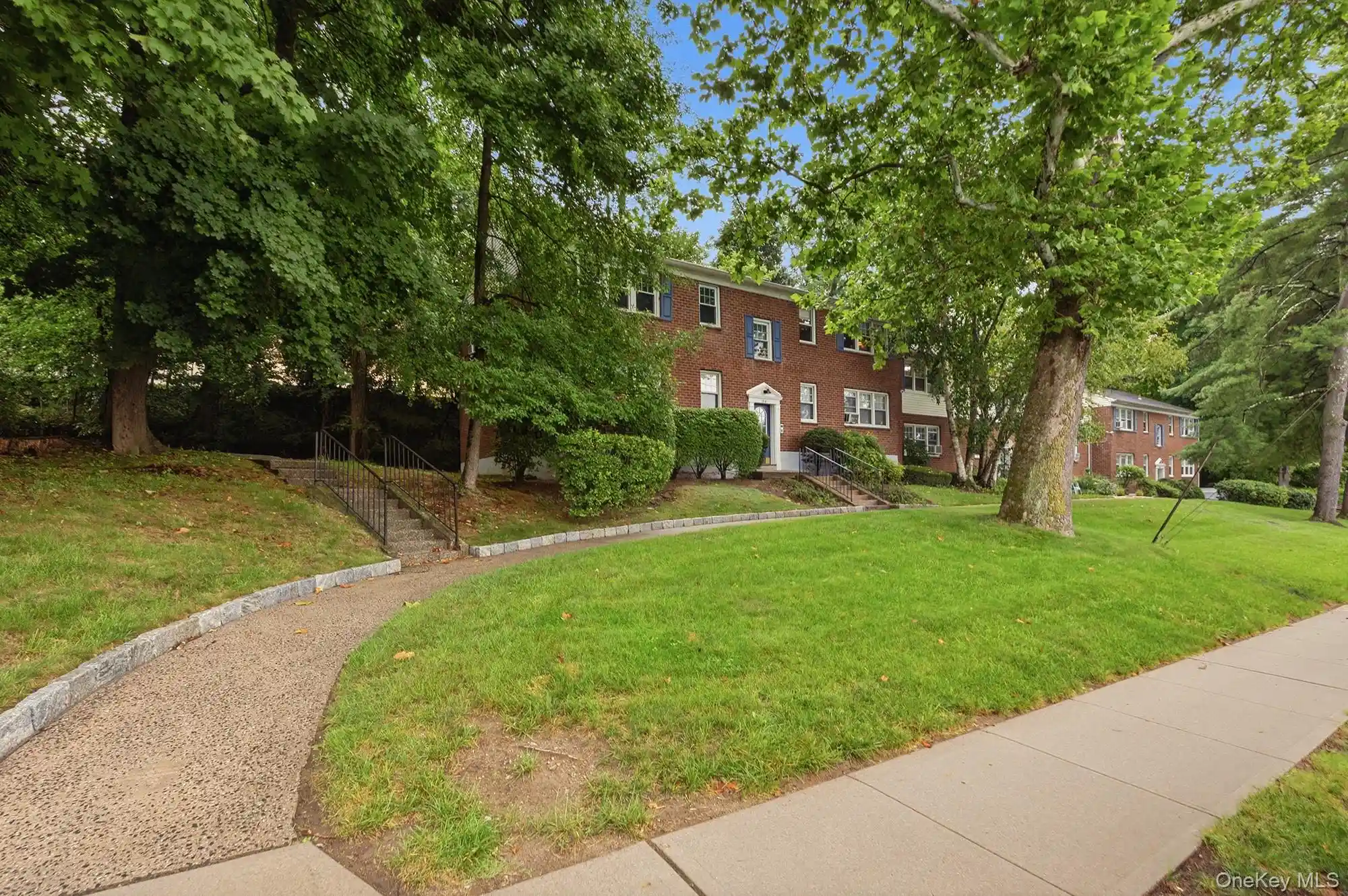 Listing Photo 2 - Condo for sale in 154 Underhill Ave located at 154 Underhill Ave, Harrison, NY 10577 - Unit #2A