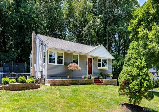 Photo 3 of Sale Pending at 5 Nelson Pl, Clarkstown, NY 10954 | MLS# 1039815 | Listing updated on 2026-09-01