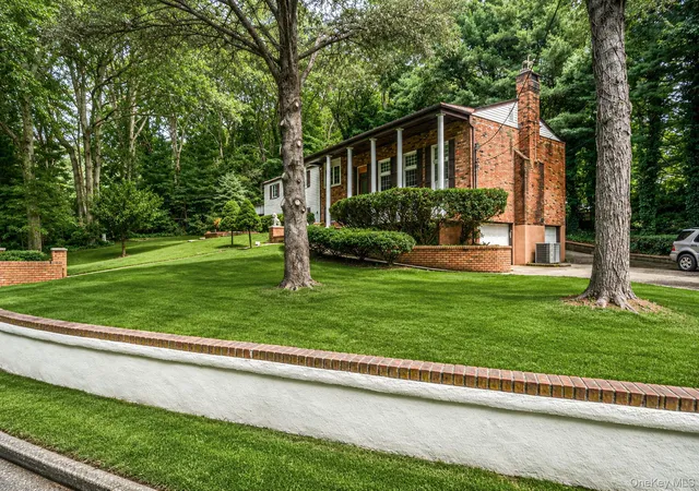 Photo 3 of Single family home for sale at 23 Colonial Dr, Smithtown, NY 11787 | MLS# 1039816 | Listing updated on 2026-10-07