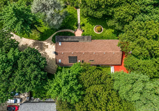 Photo 4 of Single family home for sale at 23 Colonial Dr, Smithtown, NY 11787 | MLS# 1039816 | Listing updated on 2026-10-07