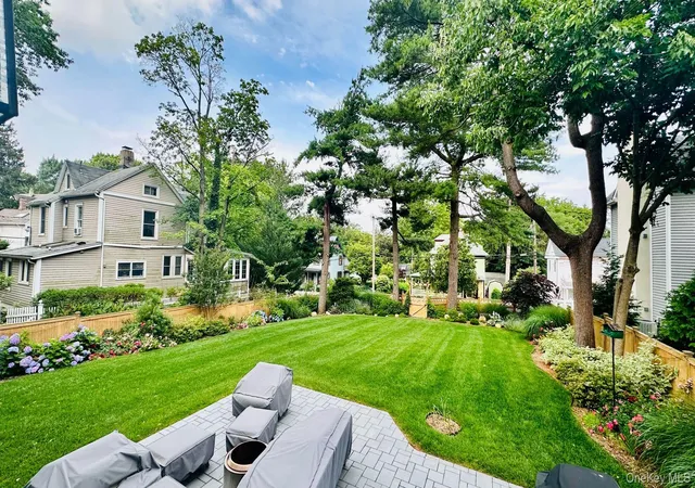 Photo 3 of Single family home for sale at 18 20th Avenue, Oyster Bay, NY 11579 | MLS# 1039834 | Listing updated on 2026-08-19