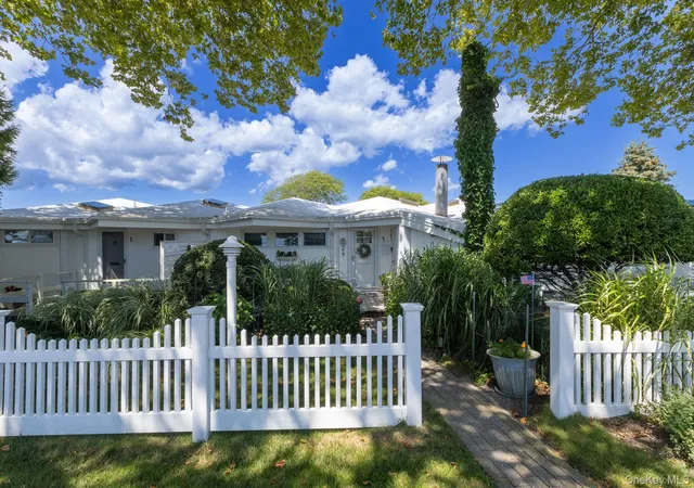 Photo 3 of House for sale at 35 Library #8T, Southampton, NY 11978 | MLS# 1039840 | Listing updated on 2026-08-21