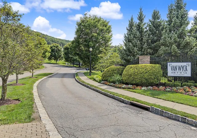 45th image of 2806 Bennington Dr, Fishkill, NY 12524 | MLS# 1039857
