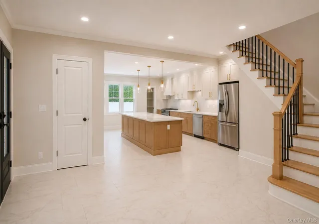 Photo 3 of Single family home for sale at 289 Lido Blvd, Hempstead, NY 11561 | MLS# 1039868 | Listing updated on 2026-08-18