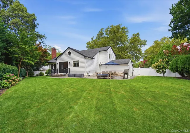25th image of 6 Sue Cir, Huntington, NY 11743 | MLS# 1039873