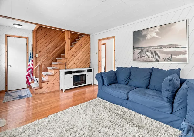 Photo 3 of Sale Pending at 70 Fanning Ave, Southampton, NY 11946 | MLS# 1039880 | Listing updated on 2026-09-18