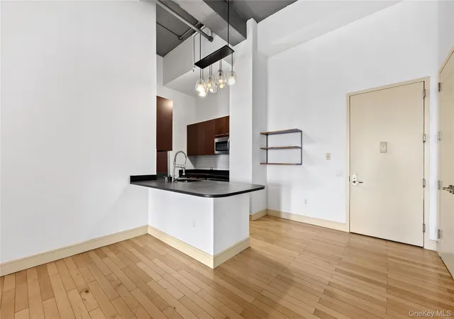 Listing Photo 2 - Condo for sale in building located at 25 Leroy Pl, New Rochelle, NY 10805 - Unit #511