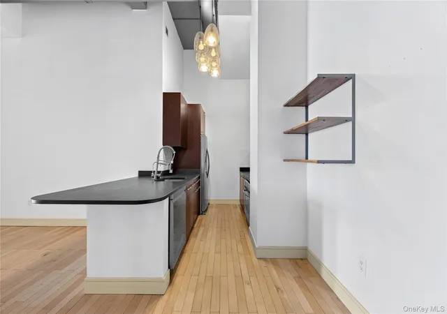 Listing Photo 4 - Condo for sale in building located at 25 Leroy Pl, New Rochelle, NY 10805 - Unit #511