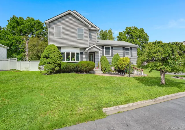 2nd image of 8 Hampton Rd, Poughkeepsie (town), NY 12603 | MLS# 1039910