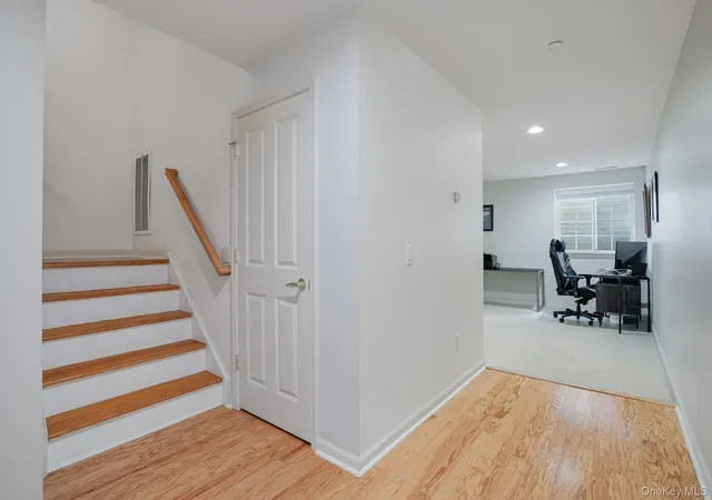 Photo 4 of Sale Pending at 303 Bridgeview Dr, Poughkeepsie, NY 12601 | MLS# 1039912 | Listing updated on 2026-09-27