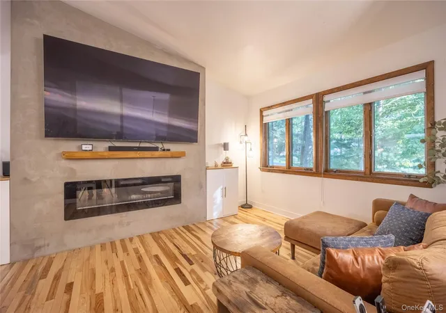 Photo 3 of Sale Pending at 3 Lauretta Dr, Lloyd, NY 12528 | MLS# 1039919 | Listing updated on 2026-09-05