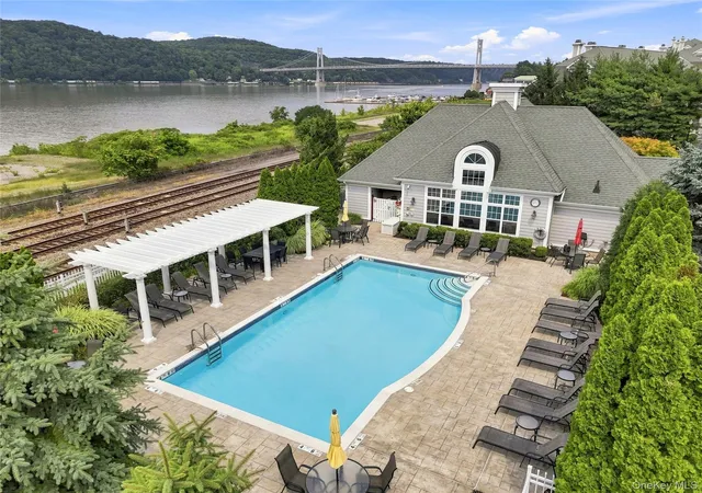 41st image of 308 Bridgeview Dr, Poughkeepsie, NY 12601 | MLS# 1039925