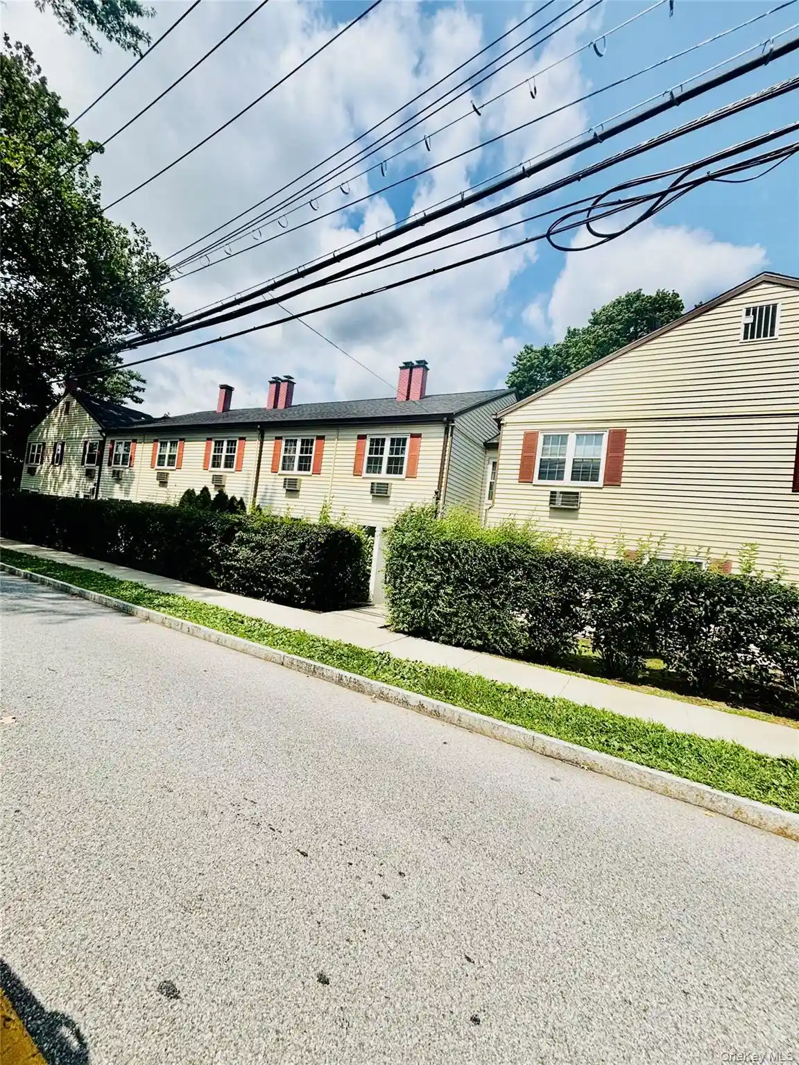 Listing Photo 2 - Condo for sale in 10 Westview Ave located at 10 Westview Ave, White Plains, NY 10603 - Unit 10 Westview Ave