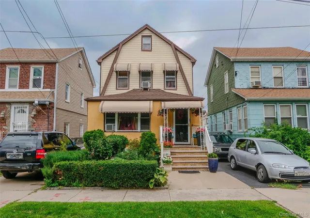 Photo 1 of Single family home for sale at 19811 116th Avenue, New York, NY 11412 | MLS# 1039930 | Listing updated on 2026-09-17