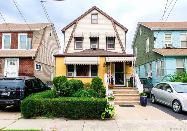 Photo 2 of Single family home for sale at 19811 116th Avenue, New York, NY 11412 | MLS# 1039930 | Listing updated on 2026-09-17