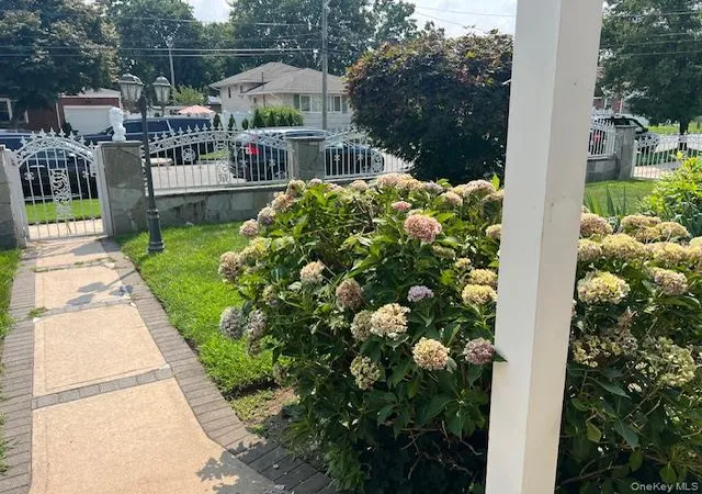 Photo 3 of Single family home for sale at 47 Brown Ave, Hempstead, NY 11550 | MLS# 1039952 | Listing updated on 2026-09-02