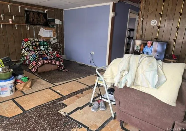 Photo 3 of Single family home for sale at 30 W 11th Road, New York, NY 11693 | MLS# 1039983 | Listing updated on 2026-08-19