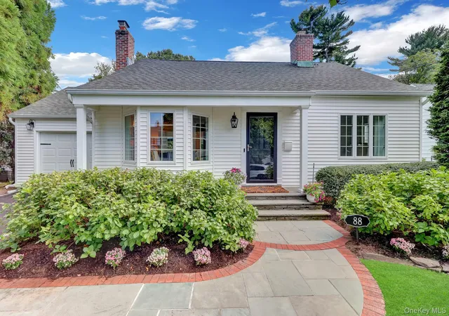 Photo 1 of Sale Pending at 88 Fairmount St, Huntington, NY 11743 | MLS# 1040006 | Listing updated on 2026-09-02