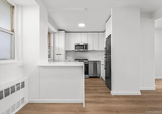 Photo 4 of Sale Pending at 5800 Arlington Ave #16L, New York, NY 10471 | MLS# 1040010 | Listing updated on 2026-10-03