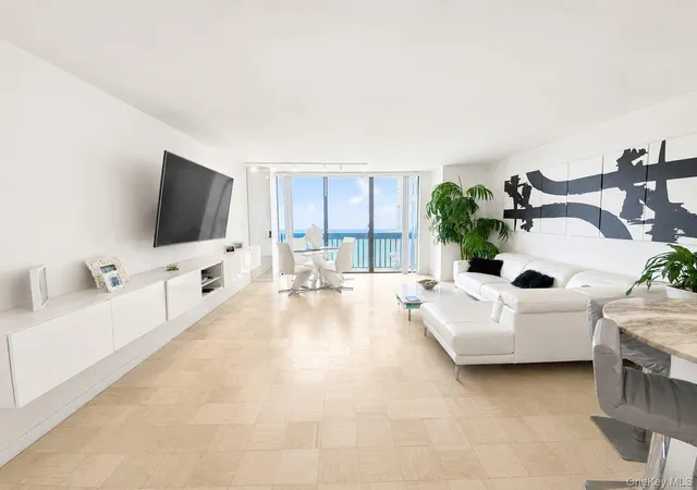 Photo 4 of Sale Pending at 27010 Grand Central Pkwy #20T, New York, NY 11005 | MLS# 1040017 | Listing updated on 2026-10-08