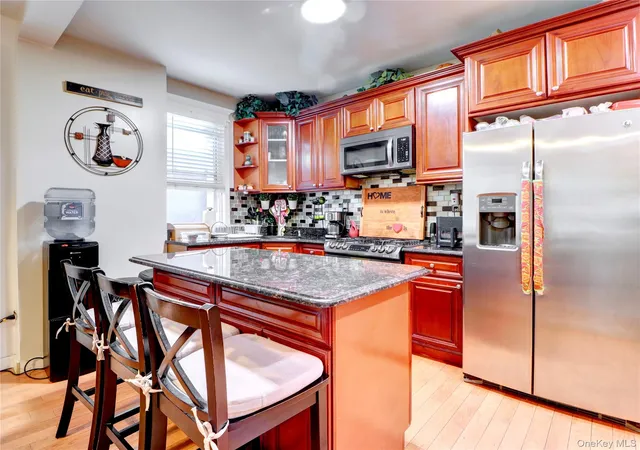 Listing Photo 5 - Condo for sale in building located at 6416 Cooper Ave, New York, NY 11385