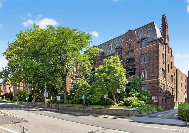 Photo 2 of Condo for sale at 20 N Broadway #A304, White Plains, NY 10601 | MLS# 1040032 | Listing updated on 2026-10-06