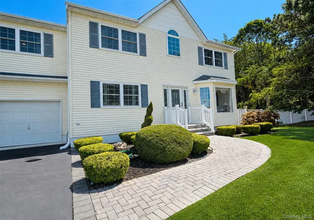 Photo 2 of Single family home for sale at 23 Greentree Dr, Brookhaven, NY 11763 | MLS# 1040034 | Listing updated on 2026-08-26